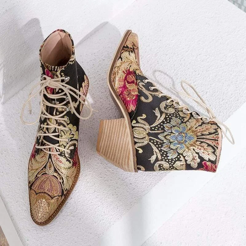 Jasmine Embroidered Boots - Glova