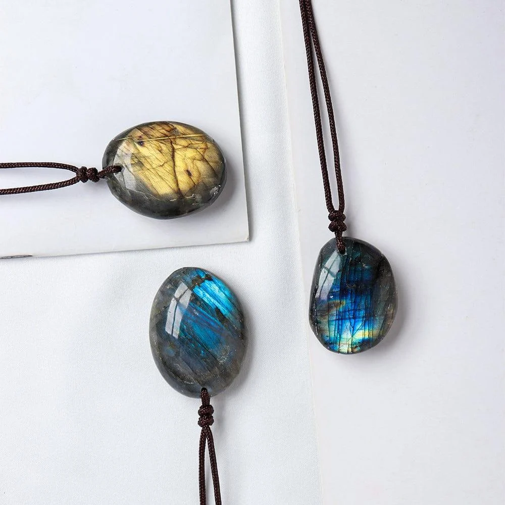 Labradorite Amulet Pendant Necklace - Glova