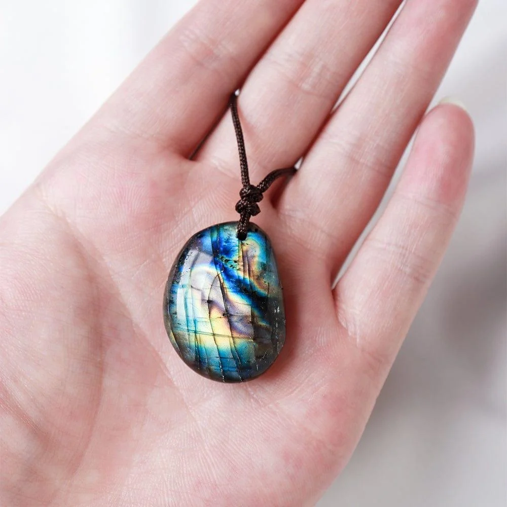 Labradorite Amulet Pendant Necklace - Glova