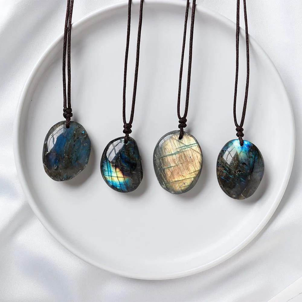 Labradorite Amulet Pendant Necklace - Glova