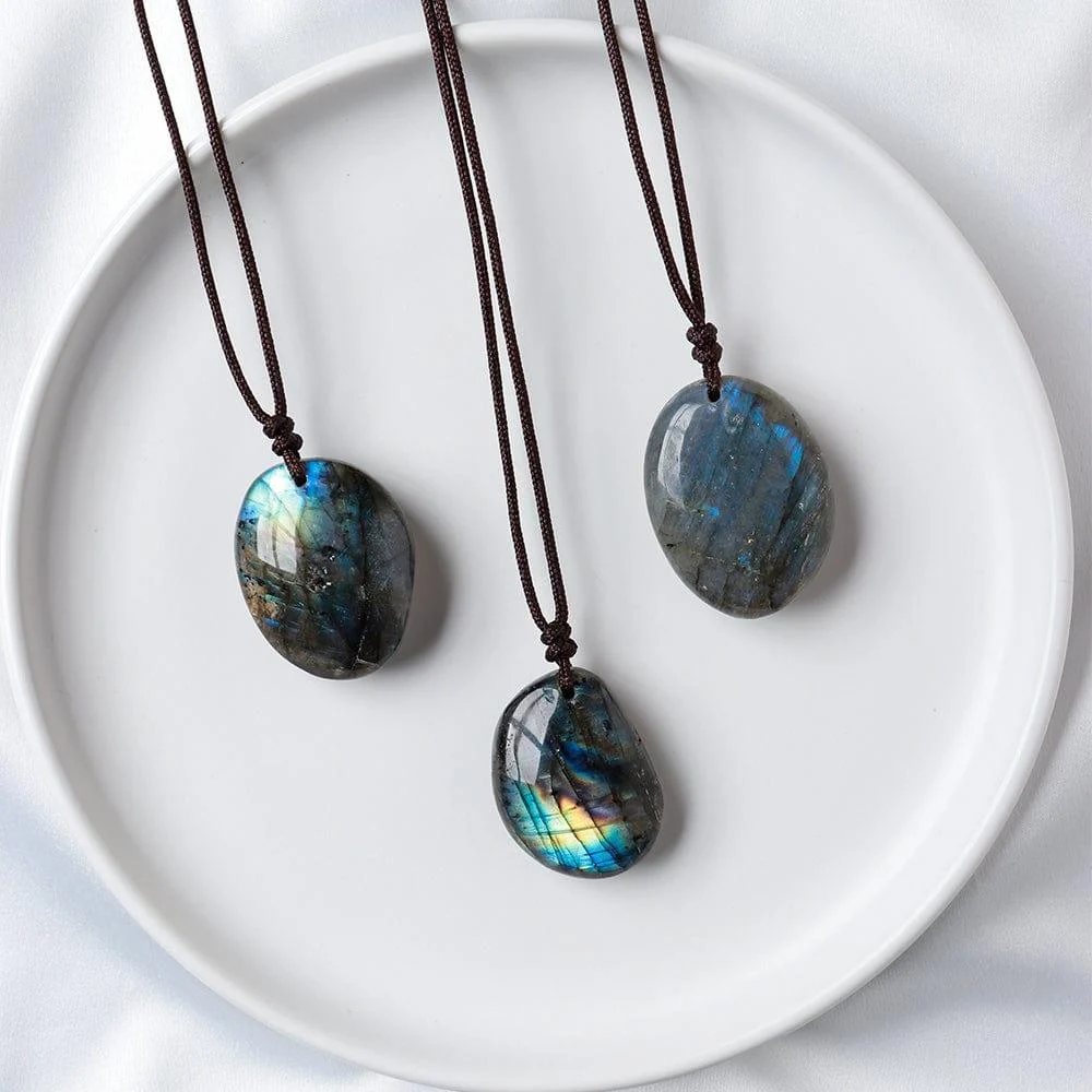 Labradorite Amulet Pendant Necklace - Glova