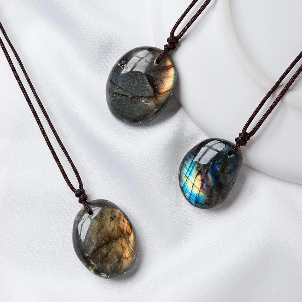 Labradorite Amulet Pendant Necklace - Glova