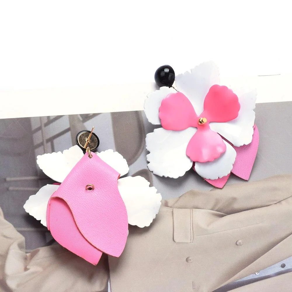 Lilian Big Flower Stud Earrings - 4 Colors - Glova