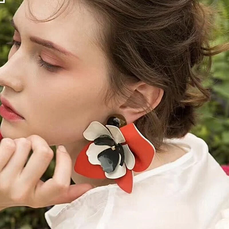 Lilian Big Flower Stud Earrings - 4 Colors - Glova