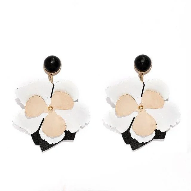 Lilian Big Flower Stud Earrings - 4 Colors - Glova