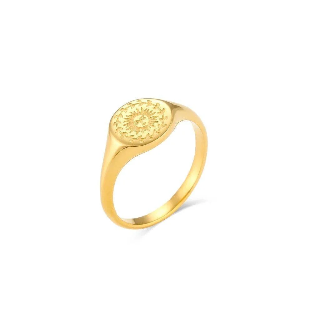 Love By The Moon Signet Ring - Glova