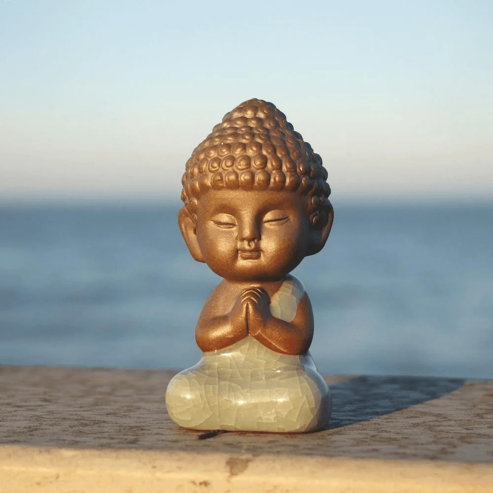 Mini Buddha Statue in Ceramic and Porcelain - Glova