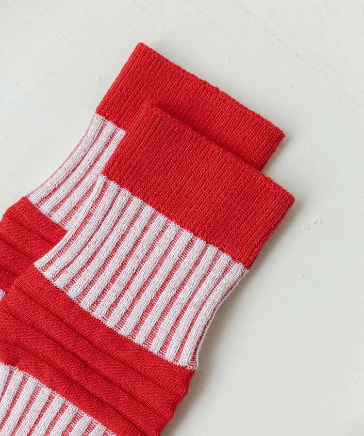 Minimalist Color Contrast Pleated Socks - Glova