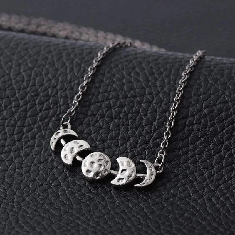 Moon Phases Necklace - Glova