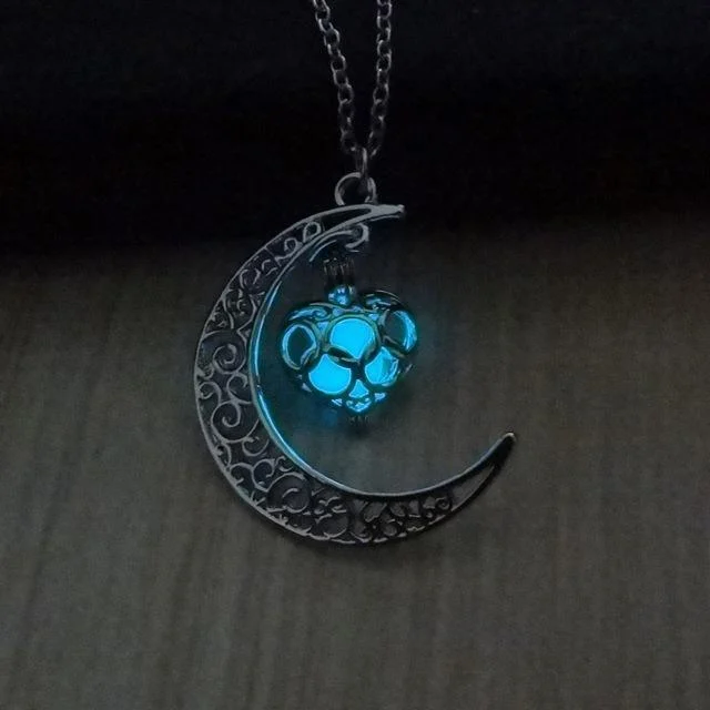 Moonlight Love Glow In The Dark Pendant Necklace - Glova