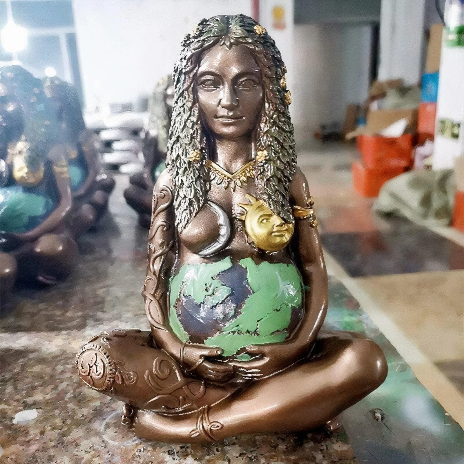 Mother Earth Statue - Glova