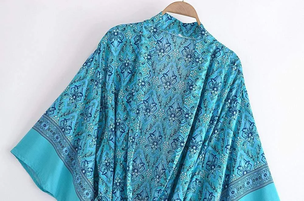 Muriel Vintage Floral Kimono In Blue - Glova