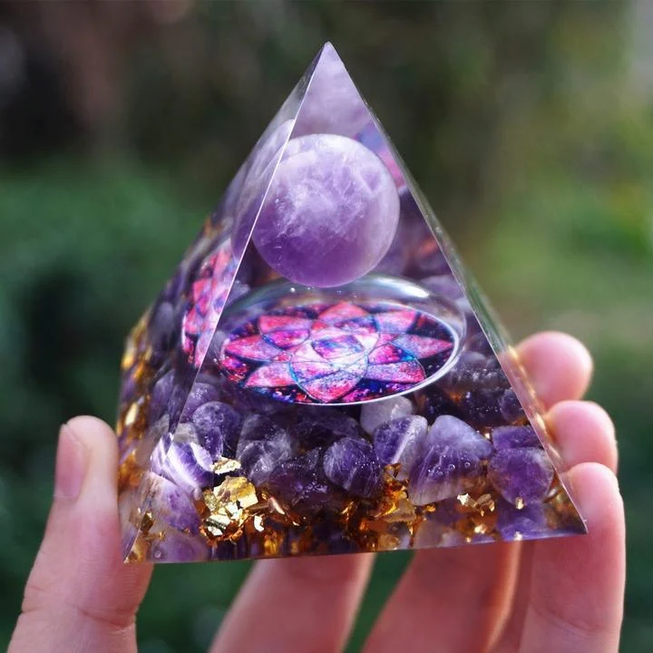 Natural Amethyst Orgonite Pyramid - Glova