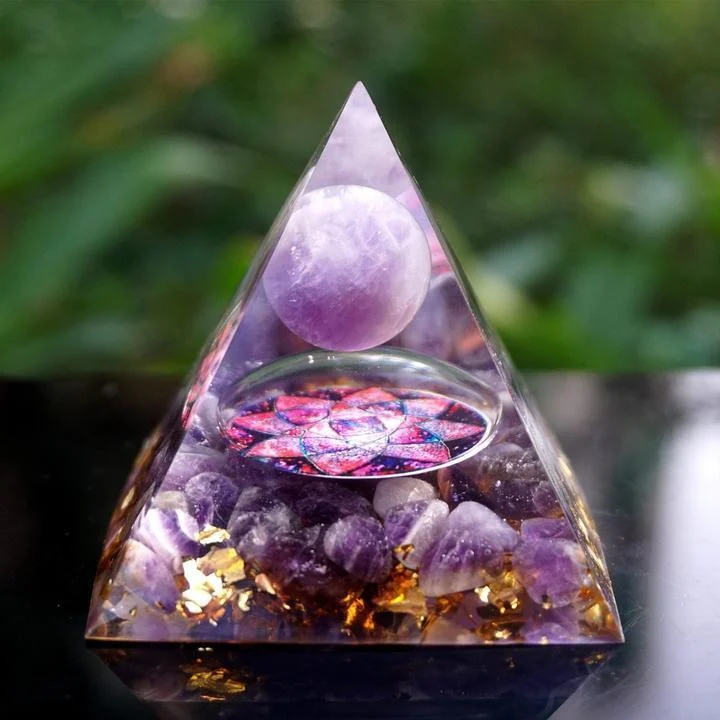 Natural Amethyst Orgonite Pyramid - Glova