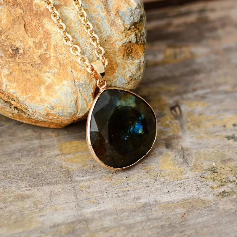 Natural Labradorite Teardrop Necklace - Glova