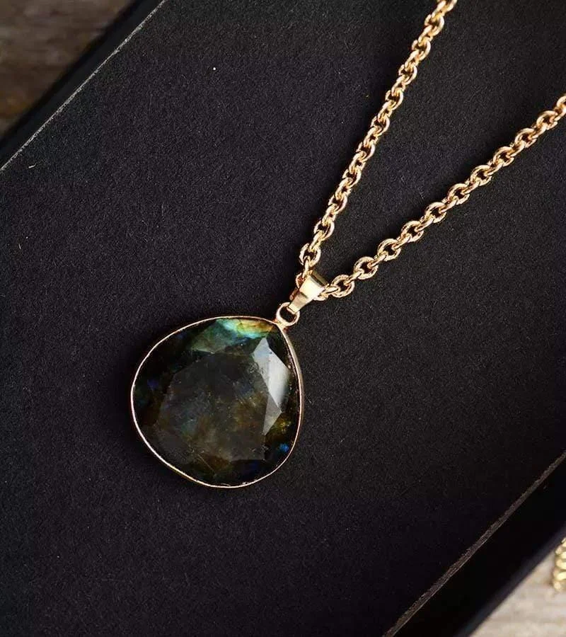 Natural Labradorite Teardrop Necklace - Glova