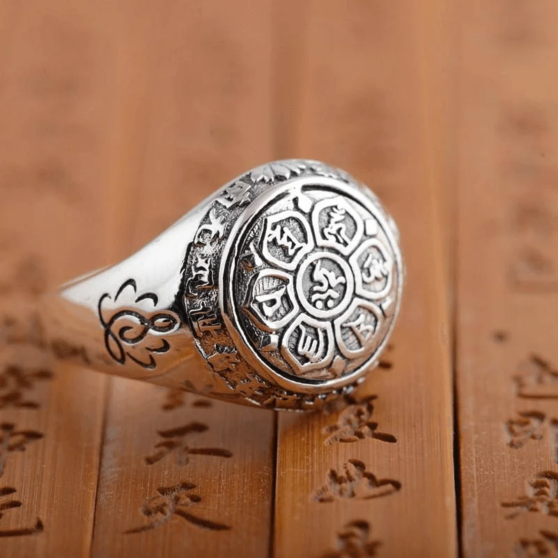 Om Ma Ni Pad Me Hum Mantra Sterling Silver Ring - Glova