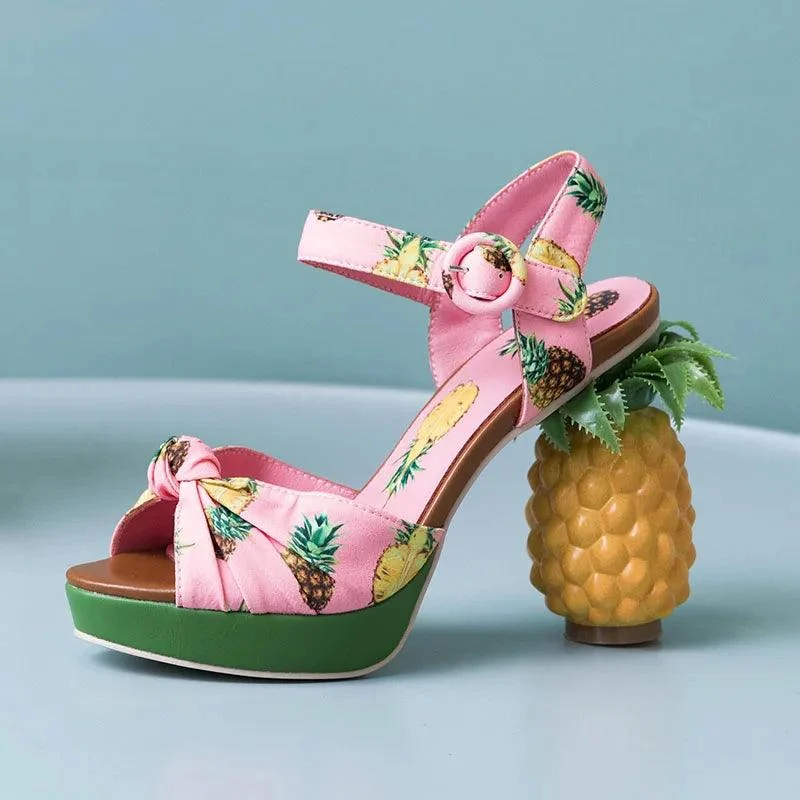 Pineapple Buckle Strap Printed Peep-Toe Platform Shoes - Glova