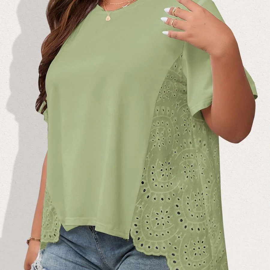 Plus Size Venus Embroidery Tee - Glova