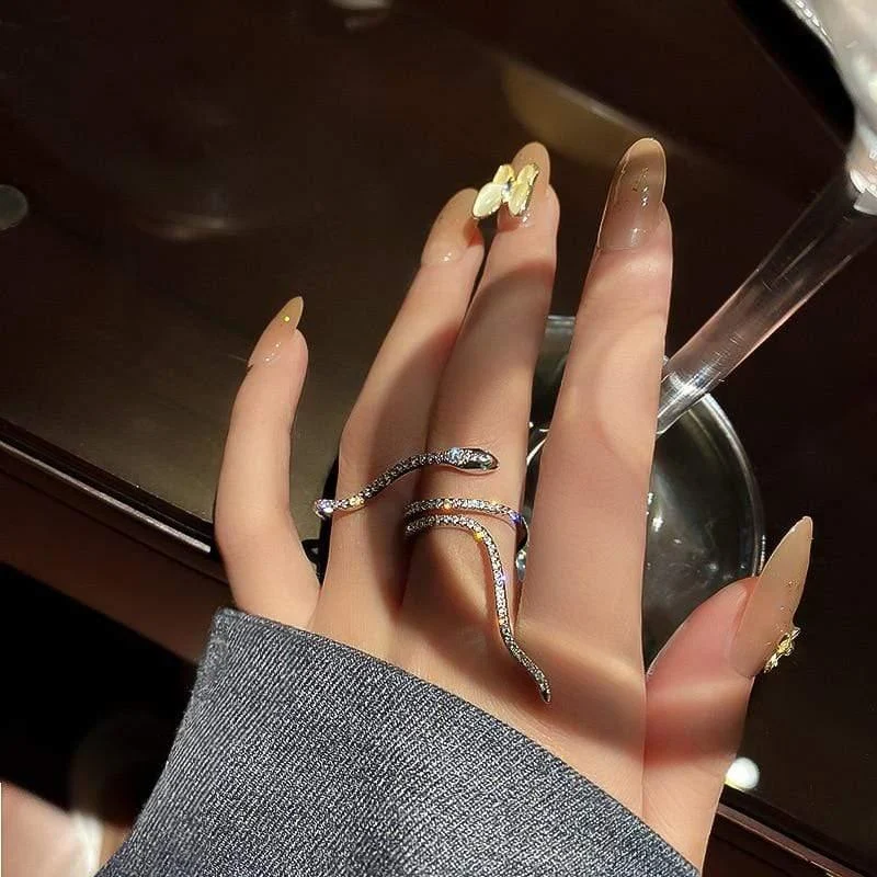 Splendid Snake Shape Ring - Glova