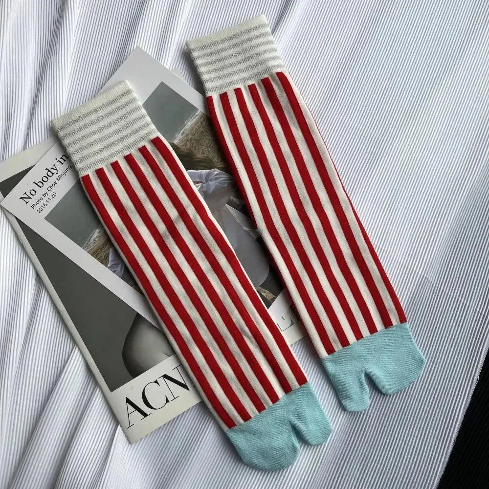 Striped Split Toes Ankle Socks - Glova