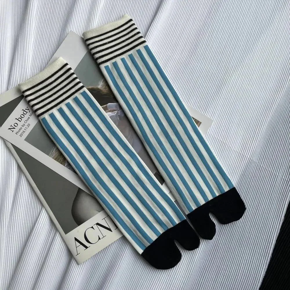 Striped Split Toes Ankle Socks - Glova