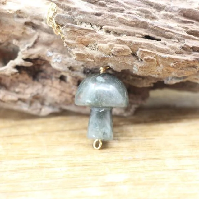 Tiny Mushroom Crystal Chain Necklace - Glova