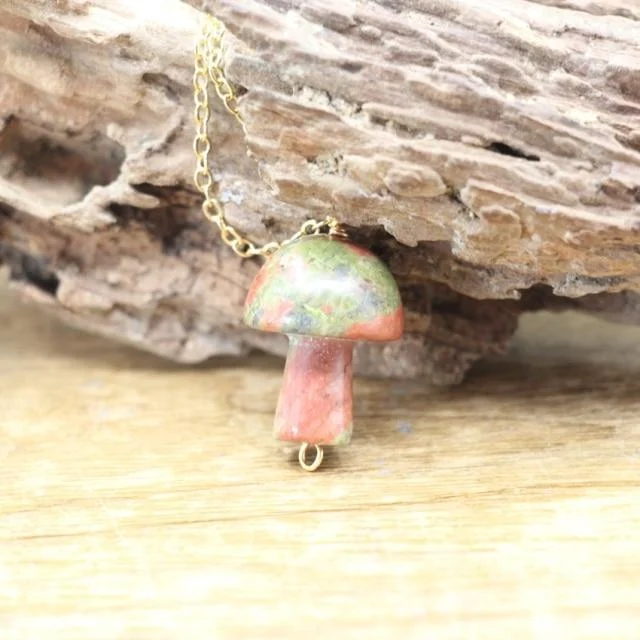 Tiny Mushroom Crystal Chain Necklace - Glova