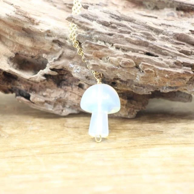 Tiny Mushroom Crystal Chain Necklace - Glova