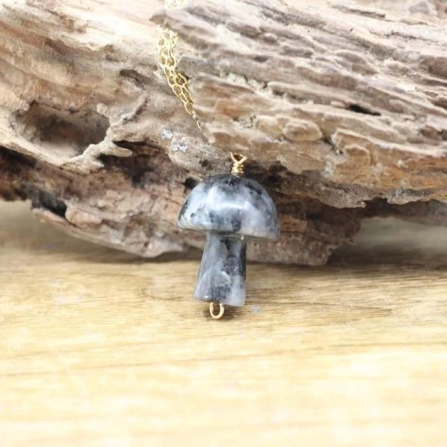 Tiny Mushroom Crystal Chain Necklace - Glova