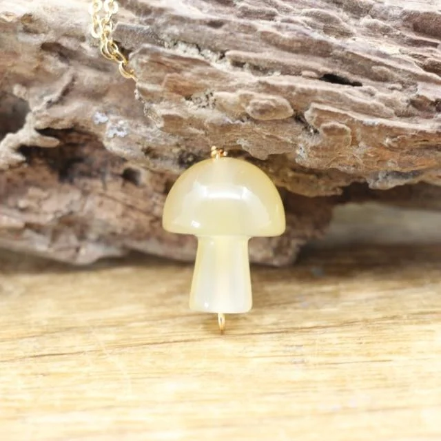 Tiny Mushroom Crystal Chain Necklace - Glova