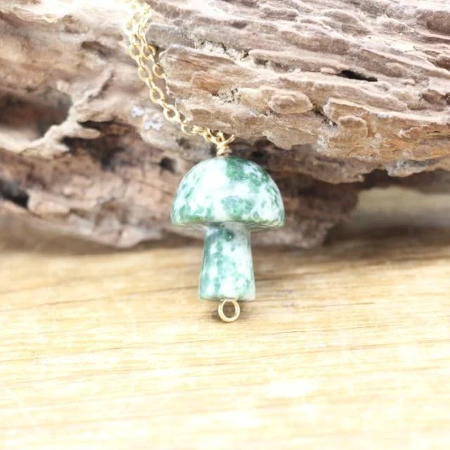 Tiny Mushroom Crystal Chain Necklace - Glova