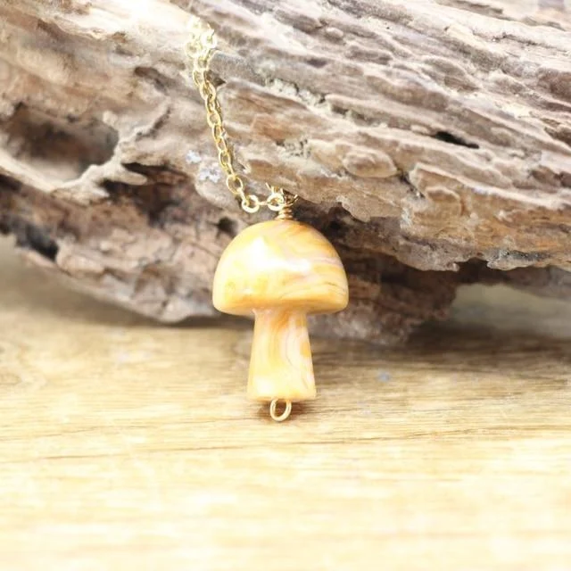 Tiny Mushroom Crystal Chain Necklace - Glova