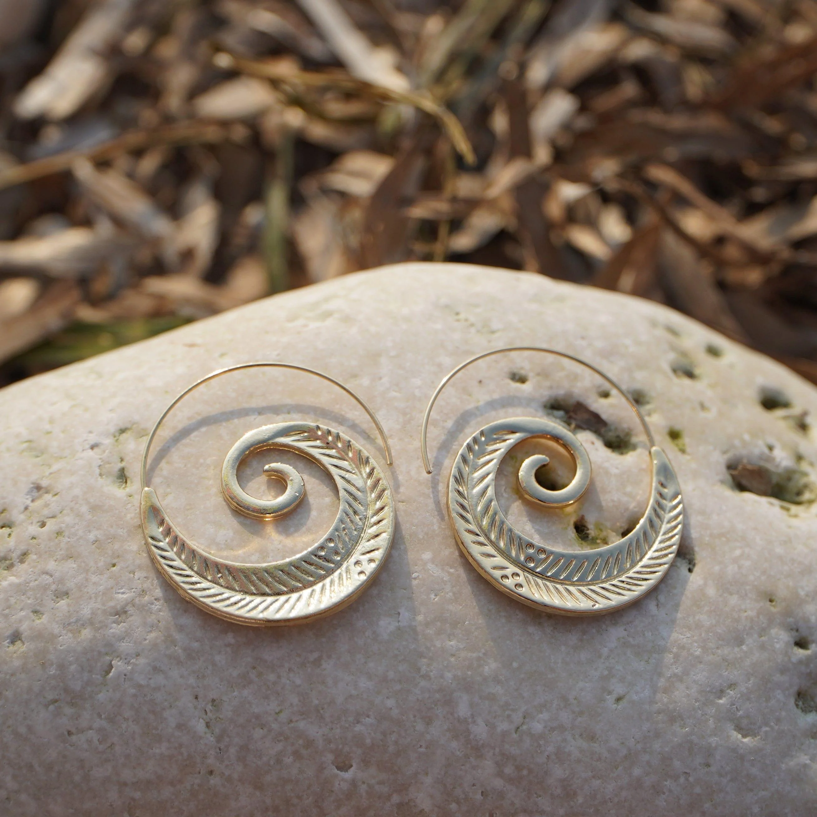 Tranquility Spiral Earrings (2 Colors) - Glova