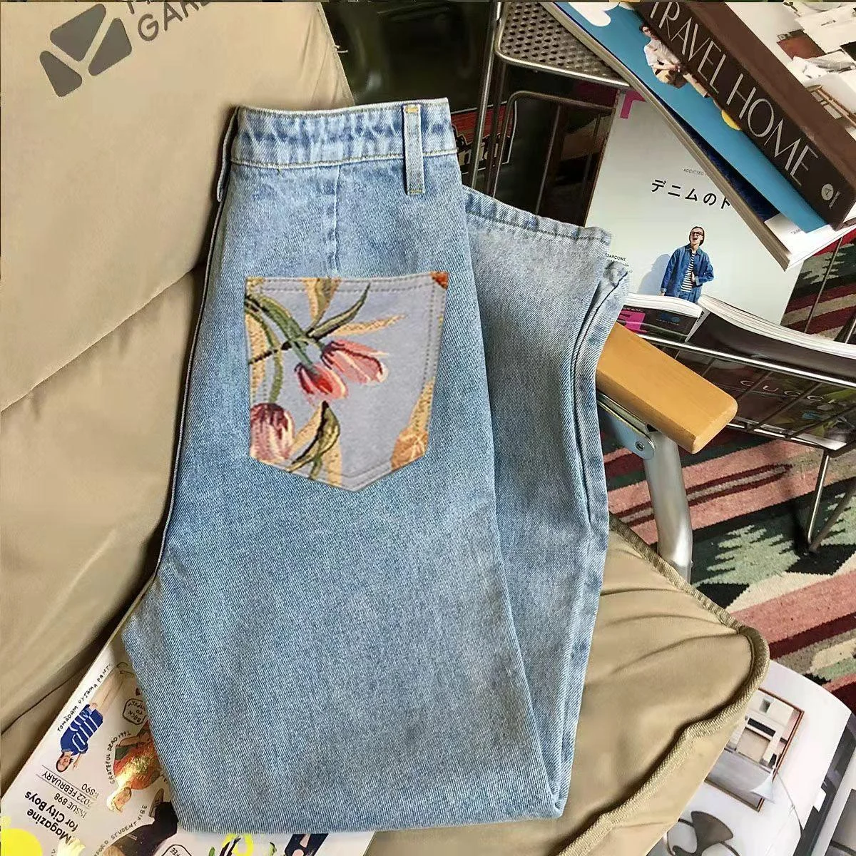 Tulips Print Back Pocketed Jeans - Glova