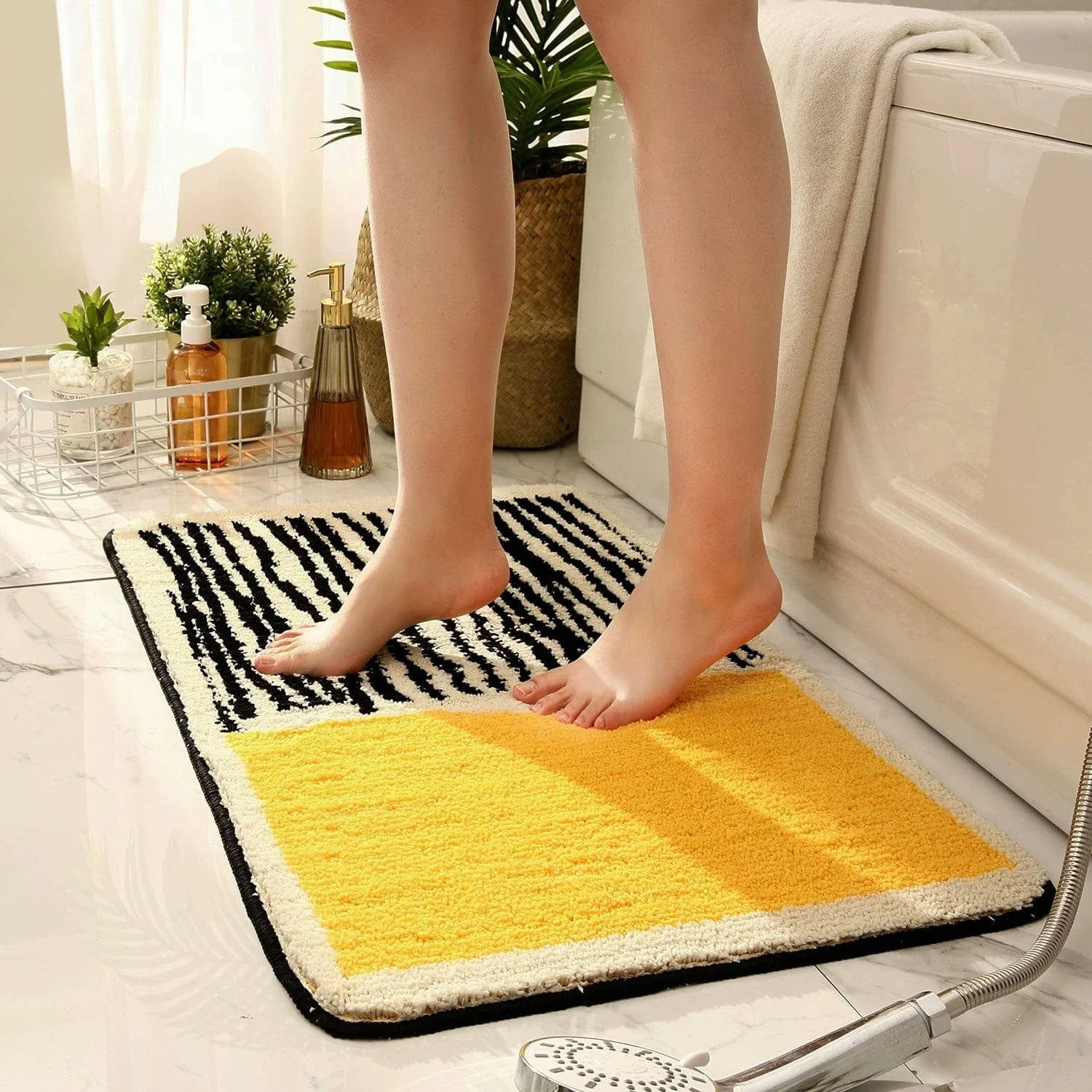 Ultra Soft Striped Bath Mat - Glova