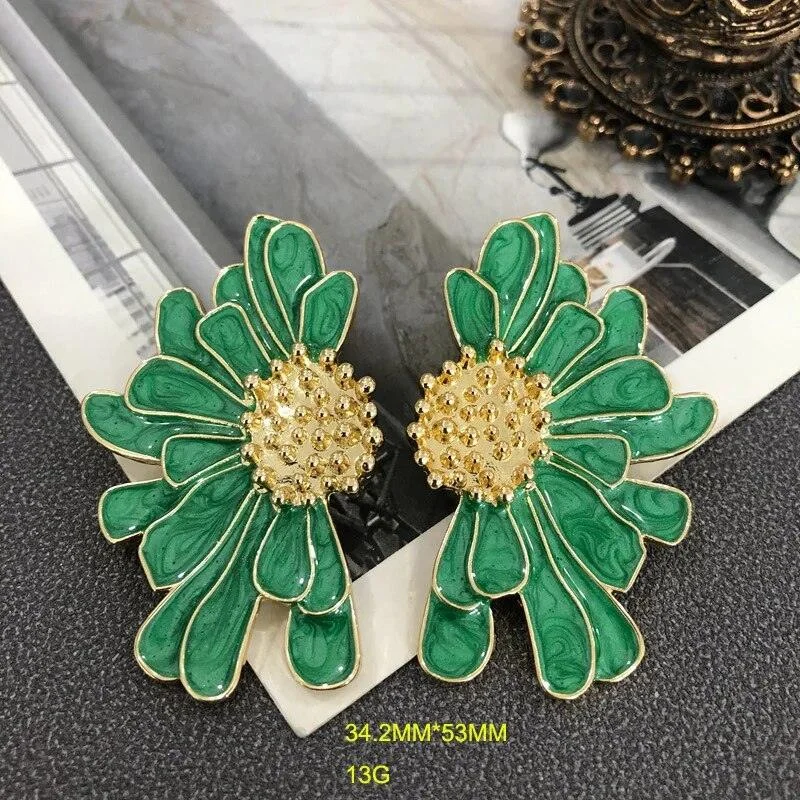 Veera Enamel Flower Earrings - Glova