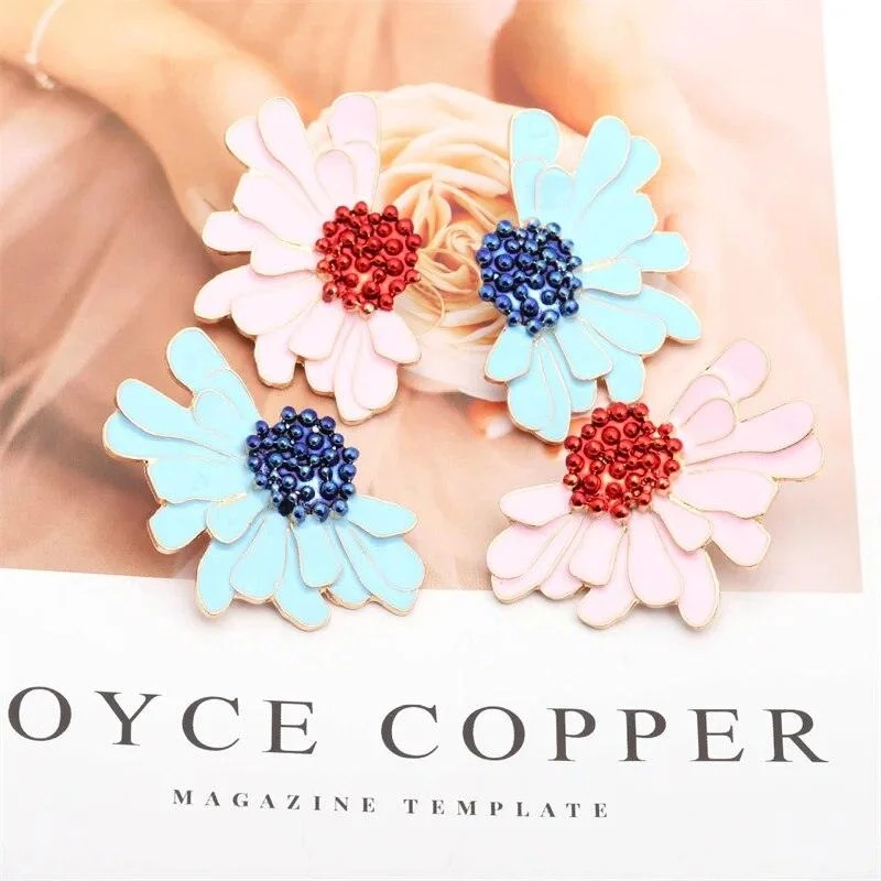 Veera Enamel Flower Earrings - Glova