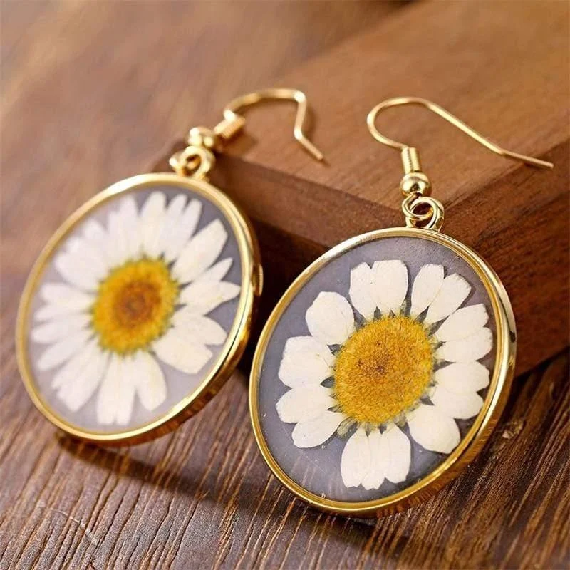 White Daisies Pressed Flower Earrings - Glova