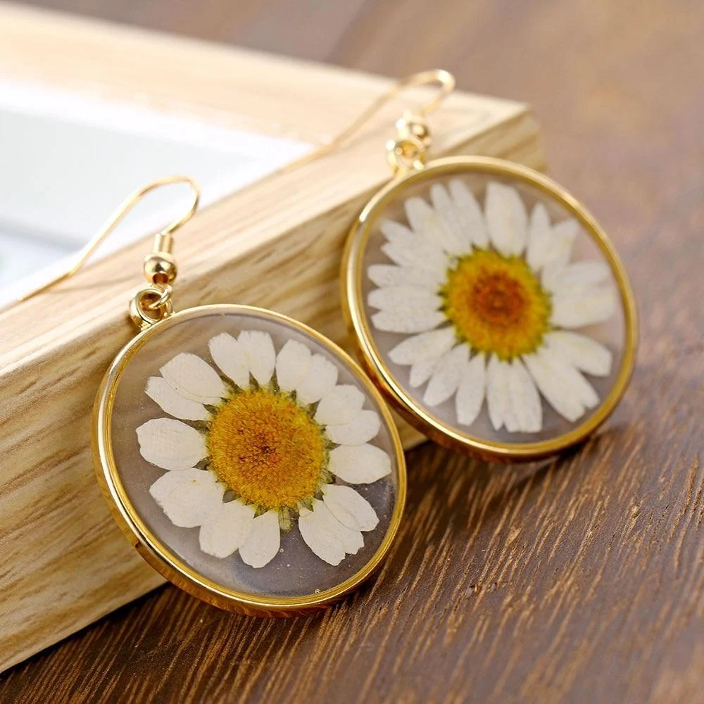 White Daisies Pressed Flower Earrings - Glova