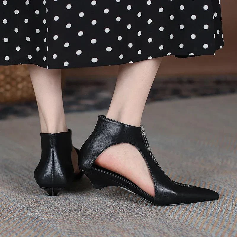 Women Zipper Shoes Black White Low Heels Zipper Leather Shoes - Glova