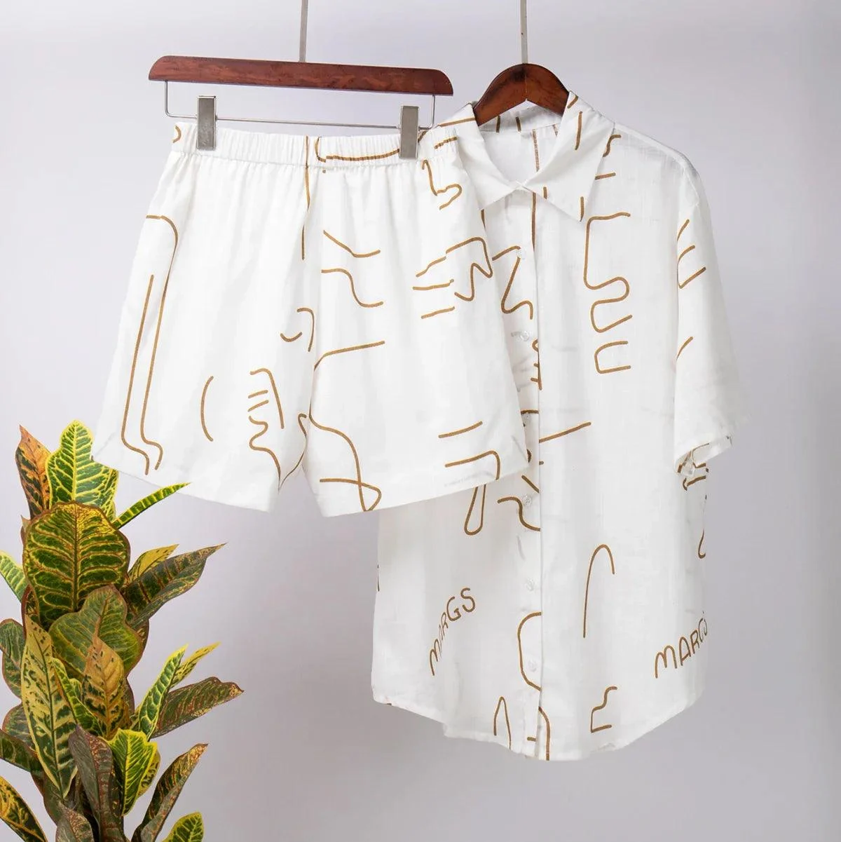 Zinnia Casual Line Drawing Print Shirts & Shorts Set - Glova