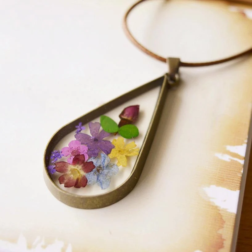 Terrarium Necklace - Glova