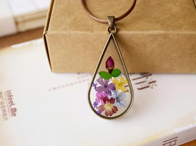 Terrarium Necklace - Glova