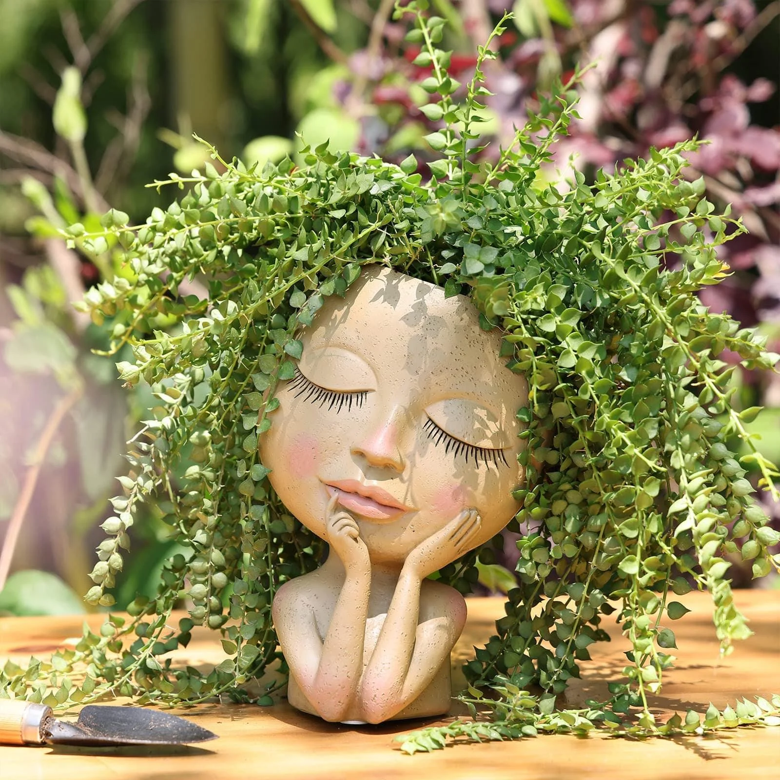 Thoughtful Lady Planter - Glova