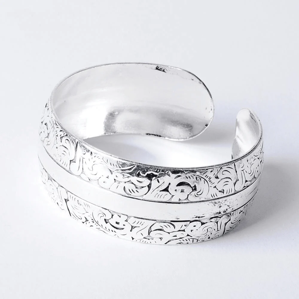 Tibetan Silver Boho Cuff - Glova